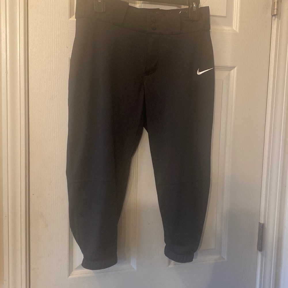 Nike Women’s good condition baseball pants. Size Medium    100% polyester